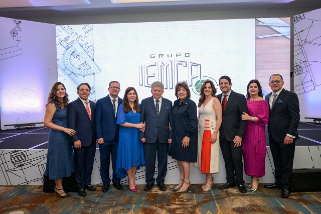  Familia Selman celebran boda esmeralda del Grupo Iemca