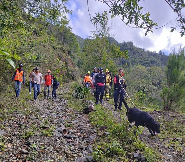  Defensa Civil integra su Unidad Canina a búsqueda de señora desaparecida en Constanza