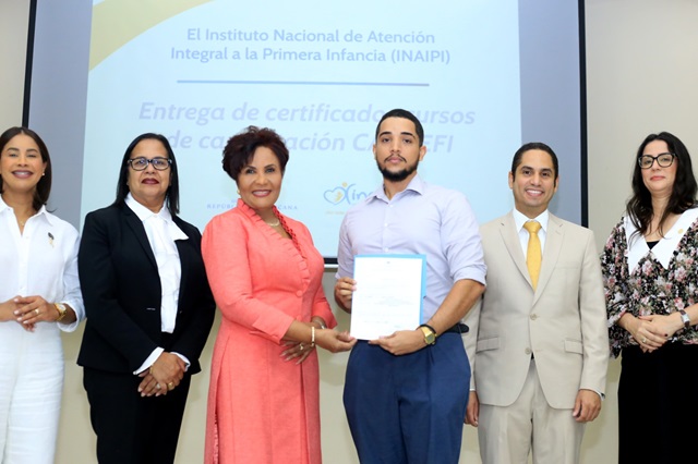  INAIPI realiza entrega de certificados a colaboradores capacitados por el CAPGEFI