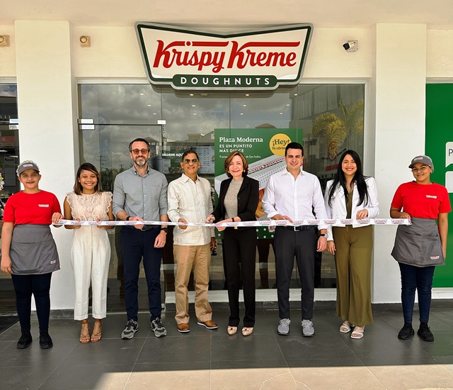  Krispy Kreme abre tienda en Plaza Moderna, Santo Domingo Este