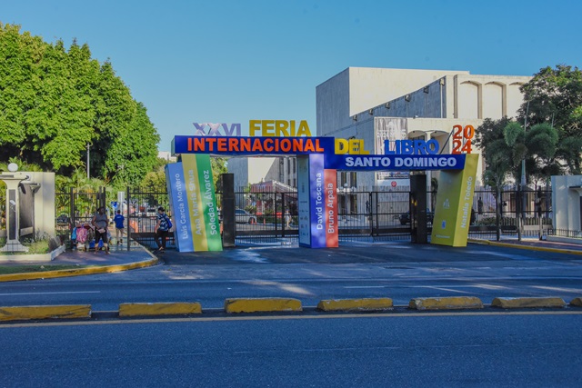  Más de 700 parqueos gratuitos disponibles para visitantes en la Feria del Libro 2024