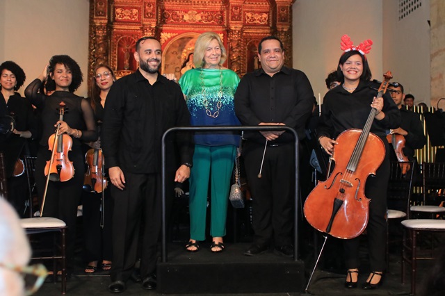  Fundación Fiesta Clásica celebra la navidad 2024 con un concierto navideño en la Iglesia Regina Angelorum de la Zona Colonial