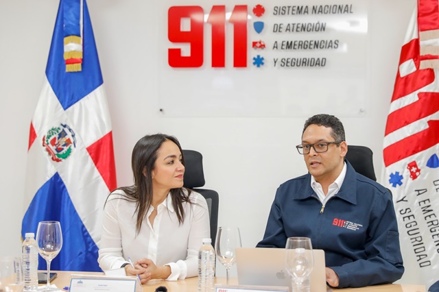  Ministra de Interior y Policía conoce innovaciones tecnológicas del 911