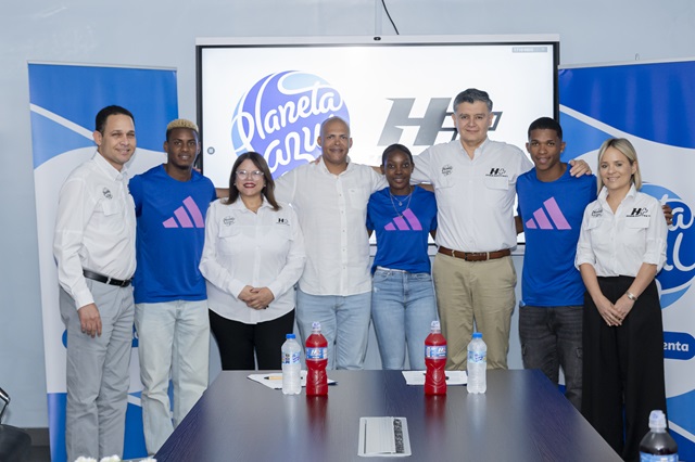  Planeta Azul refuerza su compromiso con la juventud dominicana a través de un acuerdo con la Academia Félix Sánchez