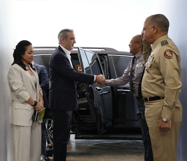  Presidente Abinader encabeza reunión del Plan de Seguridad Ciudadana con 15 fiscales