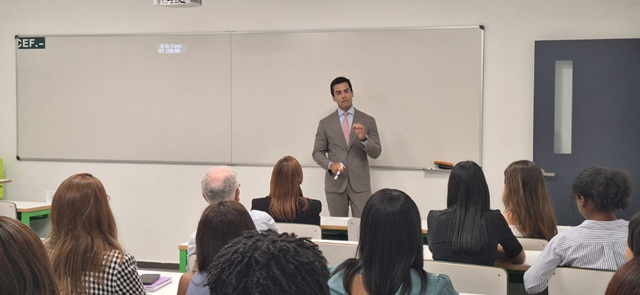  El abogado debe combinar ética, estrategia y humildad