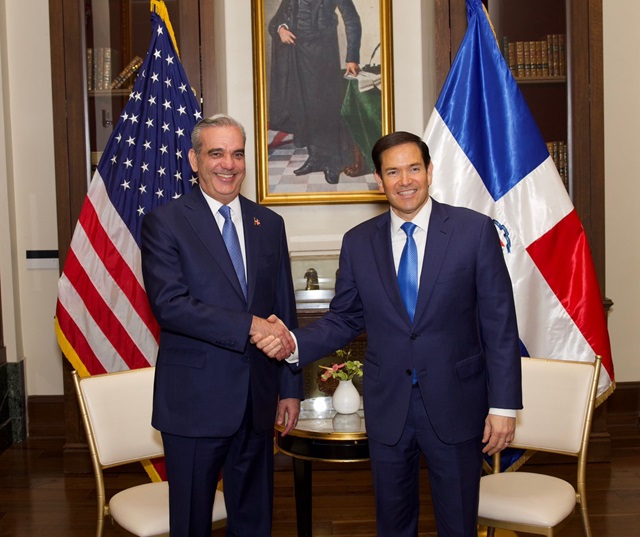  Presidente Abinader y Secretario de Estado Marco Rubio abordan crisis haitiana en reunión bilateral en Washington