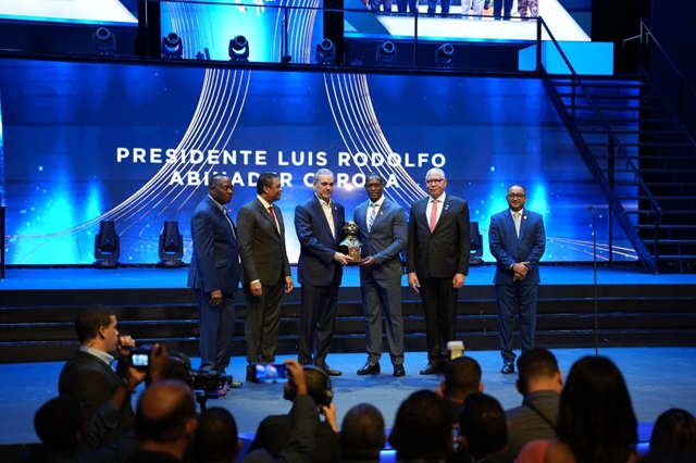  Presidente de la República Luis Abinader recibe reconocimiento “Personalidad Municipal”