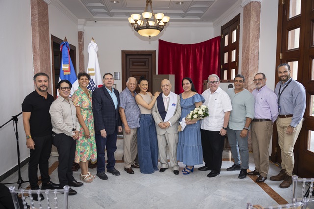  Bellas Artes rinde homenaje a Giovanny Cruz Durán y lo declara Estudiante de Honor de la ENAD