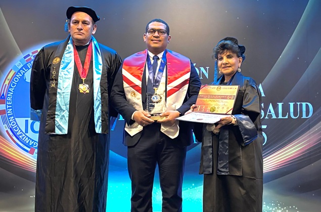  El Dr. Ramón Saldaña Matar es reconocido internacionalmente en su especialidad Cirujano Ortopeda