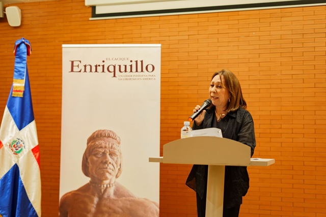 Lidia Martínez de Macarrulla presenta en Madrid y Sevilla el libro “Enriquillo, un líder indígena para la libertad de América”