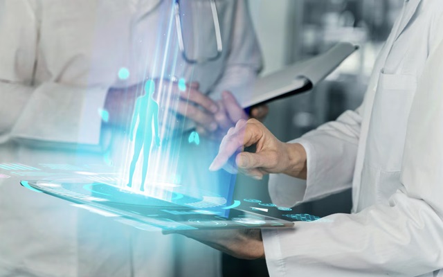  LLYC presenta herramientas digitales e IA para mejorar el journey de los pacientes