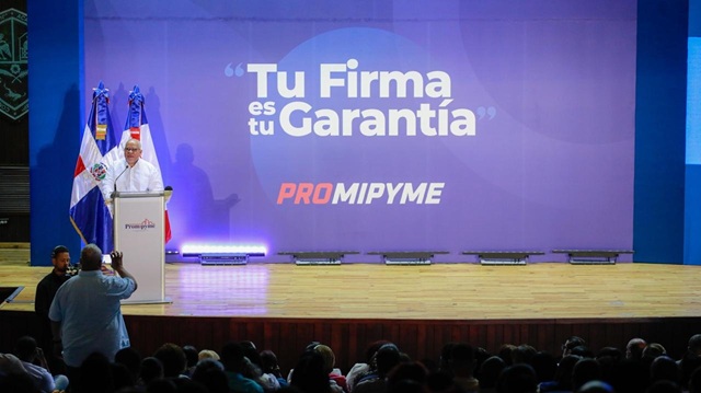  Gobierno lanza en San Juan “Tu Firma es Tu Garantía” con RD$1,200 millones para apoyar a emprendedores