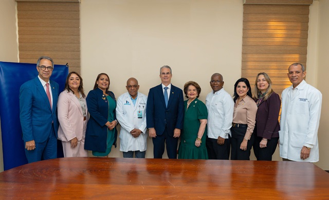  Grupo Popular aporta equipos médicos a Maternidad Nuestra Señora de la Altagracia