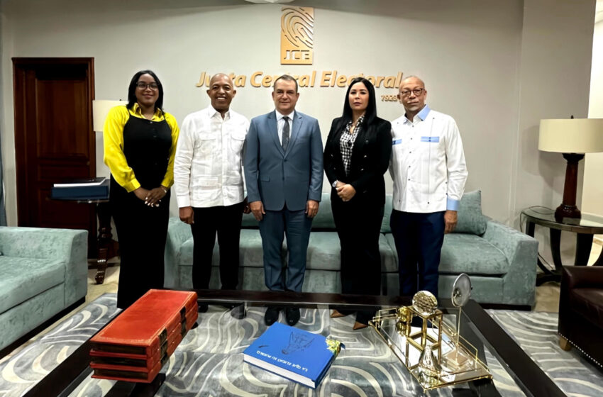  Cónsul de New Jersey y presidente de la JCE se reúnen para optimizar servicios a dominicanos en el exterior