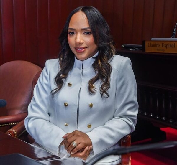  Diputada Tayluma Calderón dice continuará labor legislativa de cerca con la comunidad: presenta memorias de su gestión