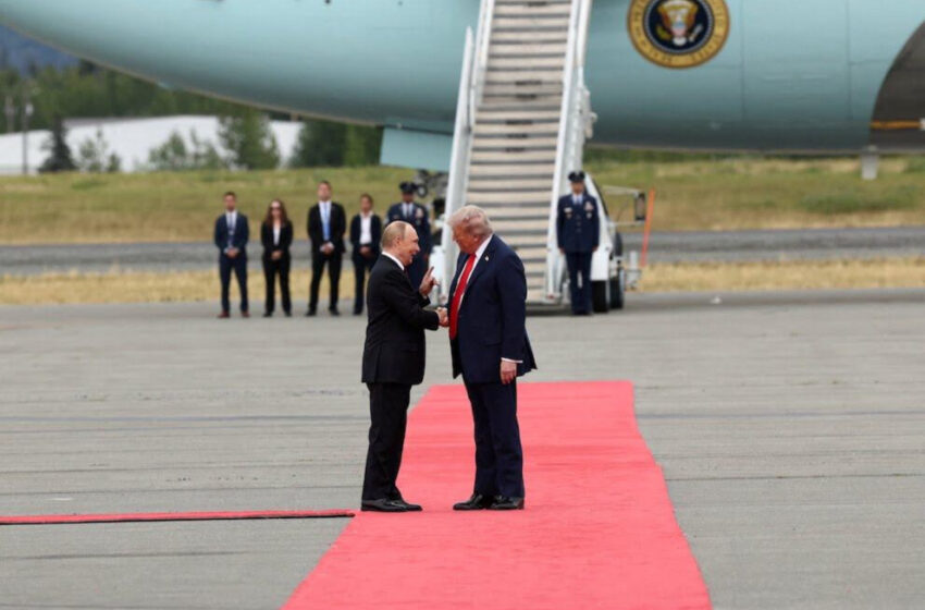  Comenzó la cumbre entre Donald Trump y Vladimir Putin en Alaska
