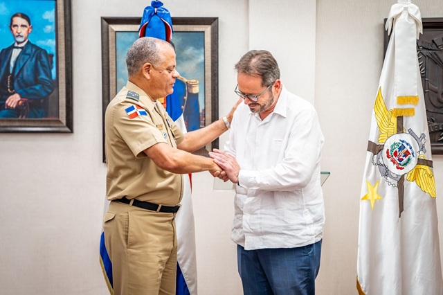  Ministerio de Defensa destaca importancia de reunión con representante especial de la ONU para Haití