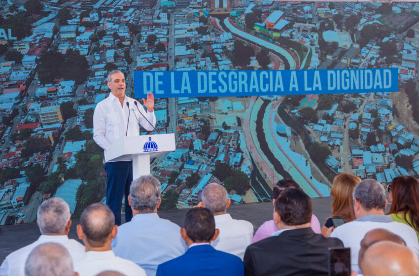  Presidente Abinader presenta avances del saneamiento del Arroyo Gurabo