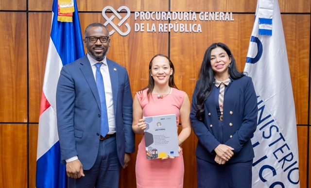  Procuradora general recibe una comisión de Participación Ciudadana  