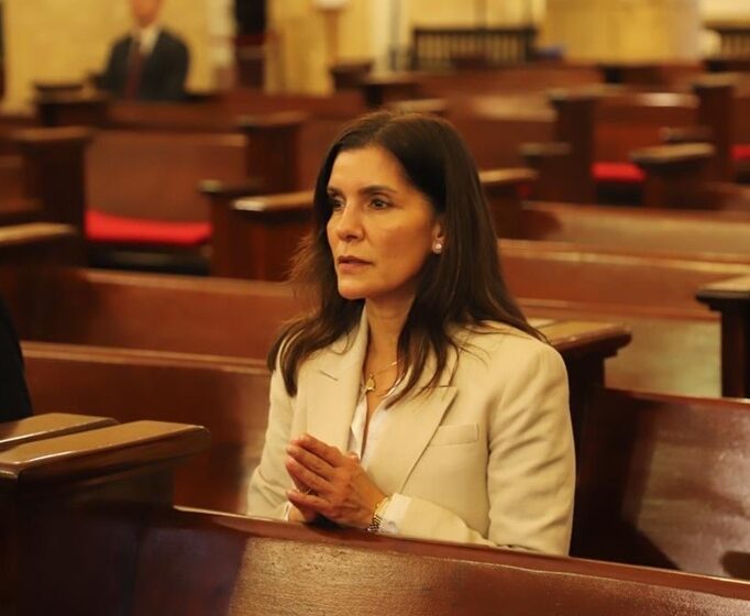  Primer paso de la nueva embajadora de EEUU en RD: una misa en la Catedral Primada de América