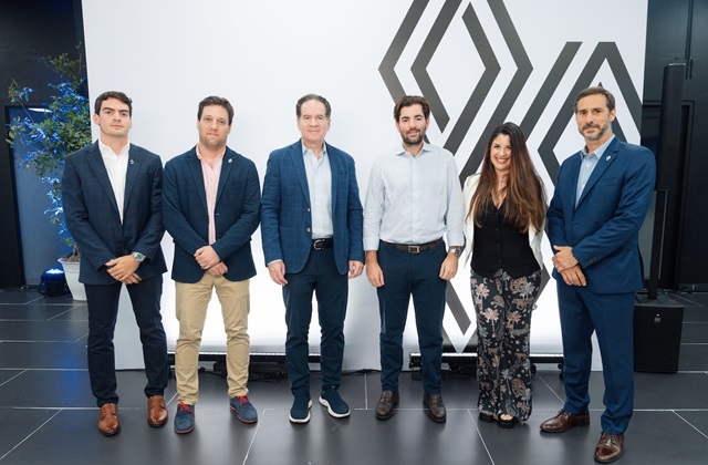  Renault redefine la movilidad sostenible con el nuevo Koleos Full Hybrid E-Tech | Esprit Alpine