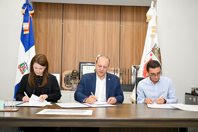  Alcaldía de Santiago y Ágora Santiago Center firman acuerdo para el remozamiento de la avenida Juan Pablo Duarte
