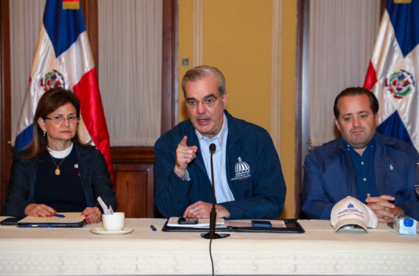  Presidente Abinader mantiene para este sábado suspensión de labores en provincias en alerta roja