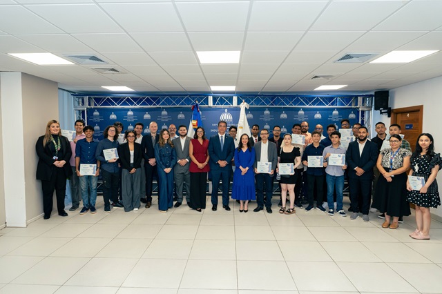  Banco Popular y MICM clausuran taller para desarrolladores de videojuegos