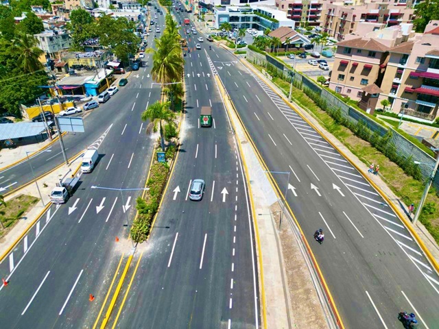  Gobierno inaugura paso a desnivel en icónico lugar de la 27 de Febrero–Isabel Aguiar