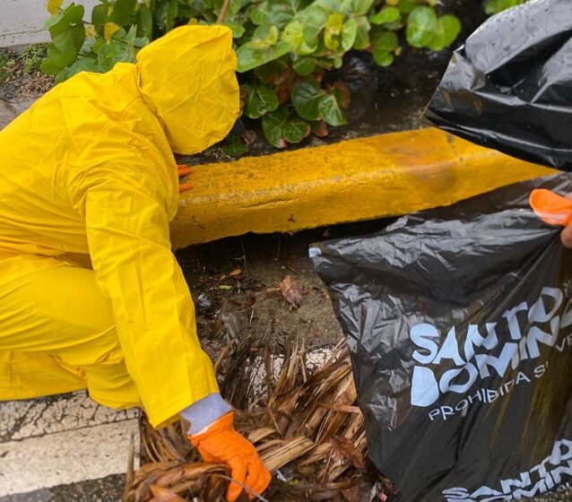  Brigadistas de la Alcaldía del DN siguen en las calles mitigando efectos de las lluvias