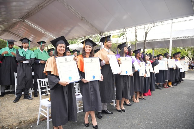  UASD celebra 487 años con la graduación de 3,710 nuevos profesionales