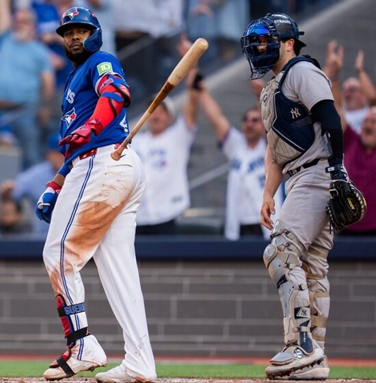   ¡Strike 2! Blue Jays apalea a Yankees 13-7 y se pone a un juego de la Serie de Campeonato