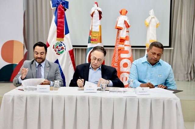  Rehabilitación aclara terrenos del nuevo local fueron donados por el Ayuntamiento del Municipio de San Antonio de Guerra