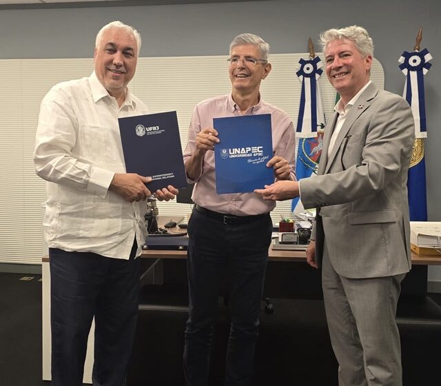  Brasil y República Dominicana estrechan lazos académicos con acuerdo entre UNAPEC y la Universidad Federal de Río de Janeiro