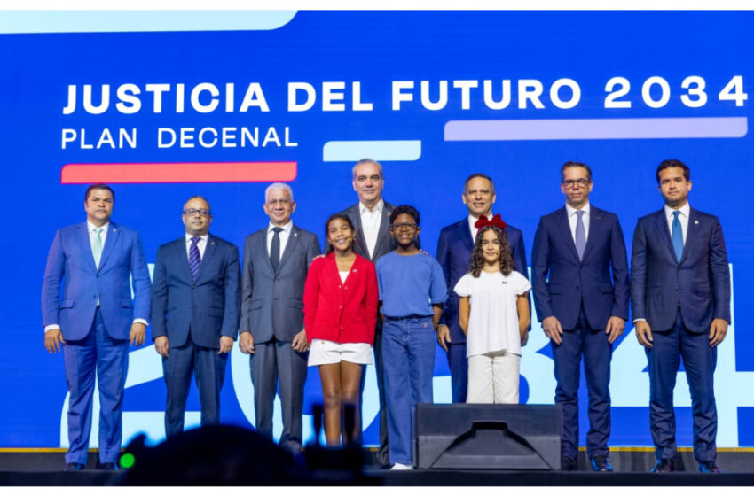  Abinader y el presidente de la SCJ presentan el Plan Decenal Justicia del Futuro 2034
