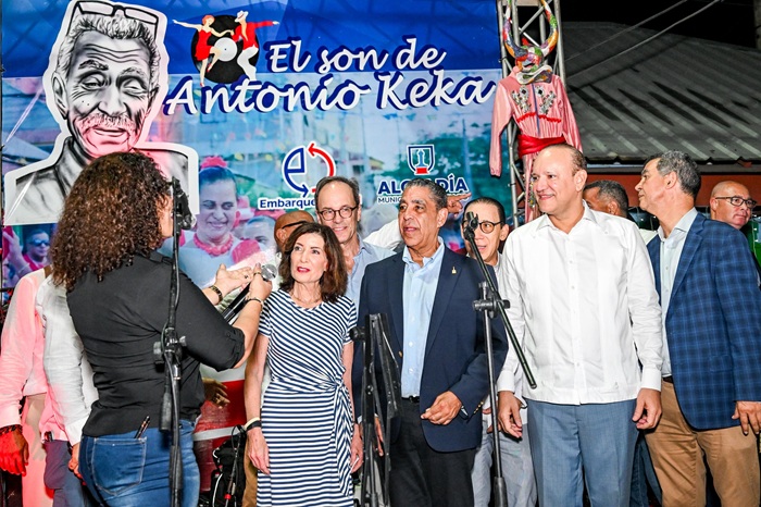  Gobernadora de Nueva York está en Santiago en visita oficial