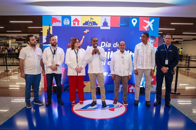  DA recibe a la diáspora dominicana a ritmo de “Volvió Juanita” en el Aeropuerto Las Américas