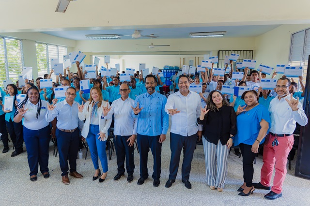  PROBIEN y Fundación Concordia gradúan a 138 estudiantes en lengua de señas