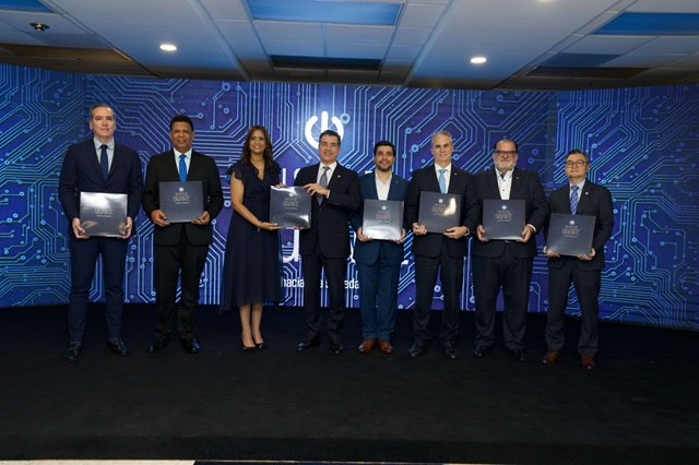  Banco Popular presenta el libro “Un salto de gigante” sobre la transformación digital del país