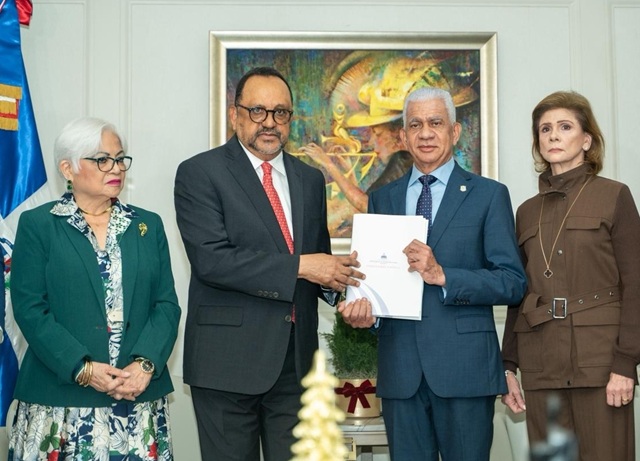  Senado de la República recibe del Poder Ejecutivo Anteproyecto de Ley Orgánica de la Policía Nacional