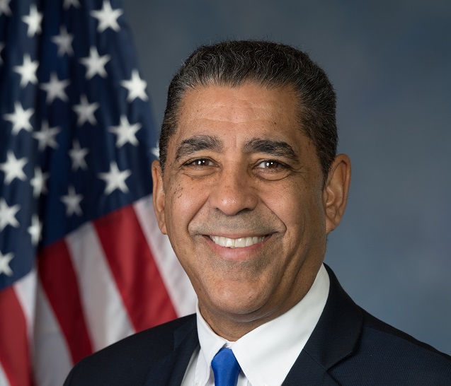  Congresista Adriano Espaillat reflexiona sobre el quinto aniversario del ataque al Capitolio de EE. UU. del 6 de enero
