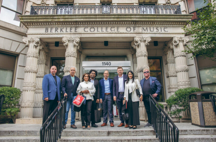  Fundación AES Dominicana y EGE ITABO hacen posible Berklee en Santo Domingo