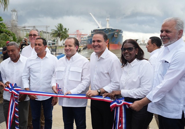  Paliza y Jean Luis Rodríguez inauguran muelle pesquero de Haina; suman 19 entregados por APORDOM