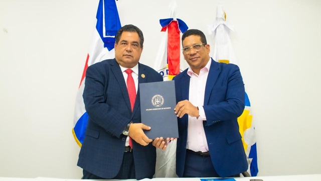  Colegio de Notarios y Contrataciones Públicas acuerdan blindar las licitaciones del Estado