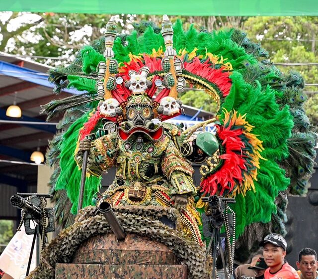  Con masiva asistencia de lechones, comparsas, personajes, familias y público en general, cierra el Carnaval de Santiago 2026