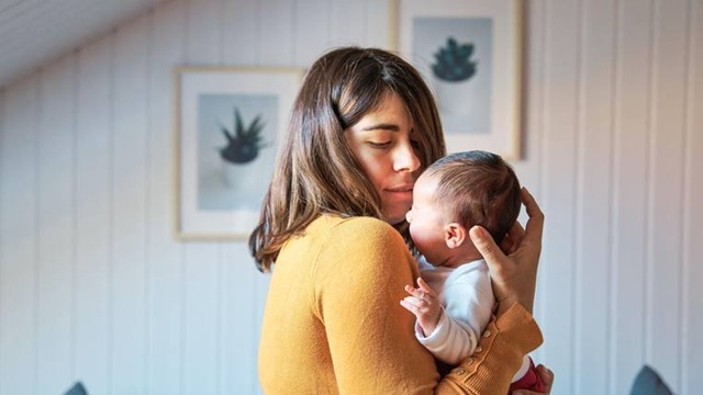  Cómo reconocer posibles complicaciones durante el posparto