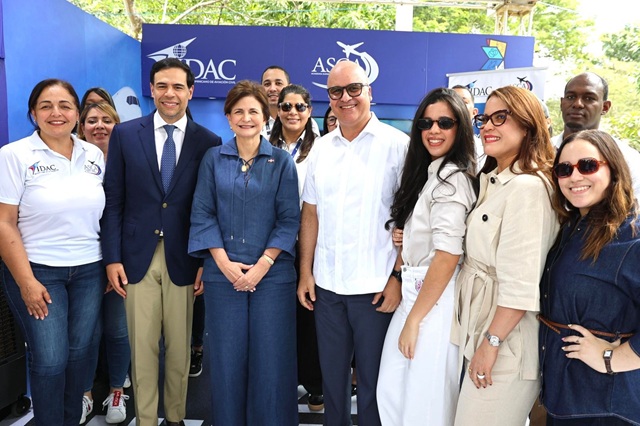  Más de 10 mil estudiantes viven experiencia del simulador de vuelo en la Feria Regional del Libro y la Cultura del Cibao 2026