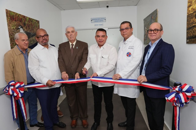  SNS fortalece servicios odontológicos con entrega de nuevo tomógrafo en el hospital Darío Contreras