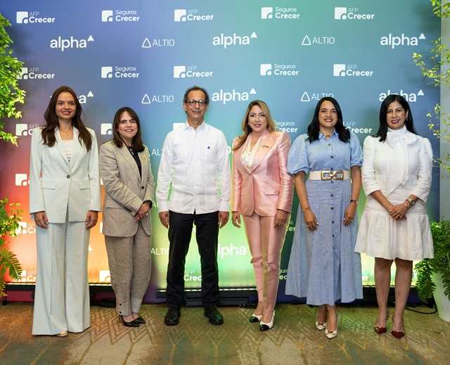  Alpha Inversiones, ALTIO, AFP Crecer y Seguros Crecer impulsan el liderazgo femenino en la cuarta edición de Mujeres que Transforman